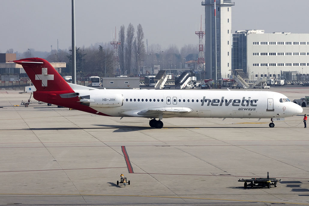 HB-JVH Fokker 100 11324 Helvetic Airways @ Venezia Airport 12.03.2015 © Piti Spotter Club Verona