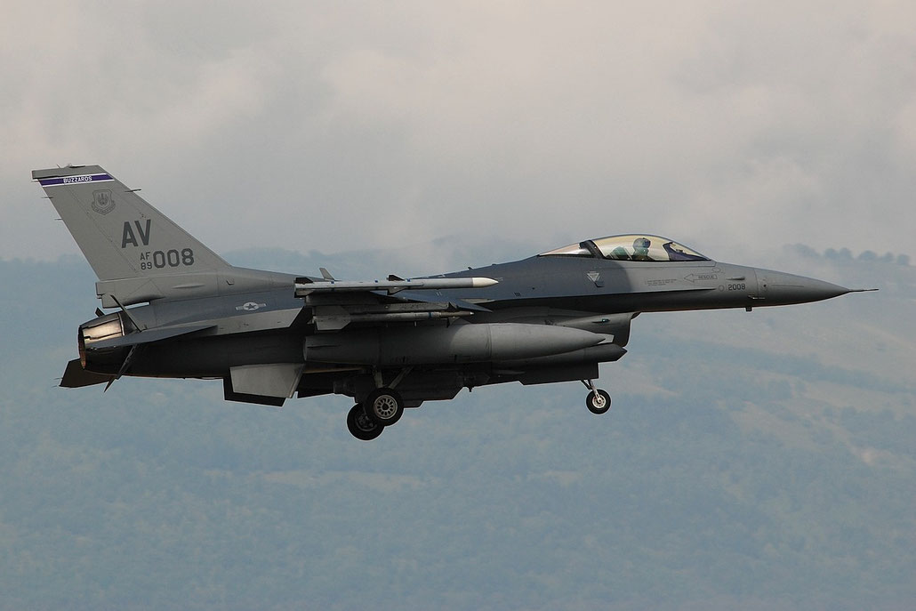 89-2008  AV  F-16CM-40-CF  1C-161  510th FS © Piti Spotter Club Verona 