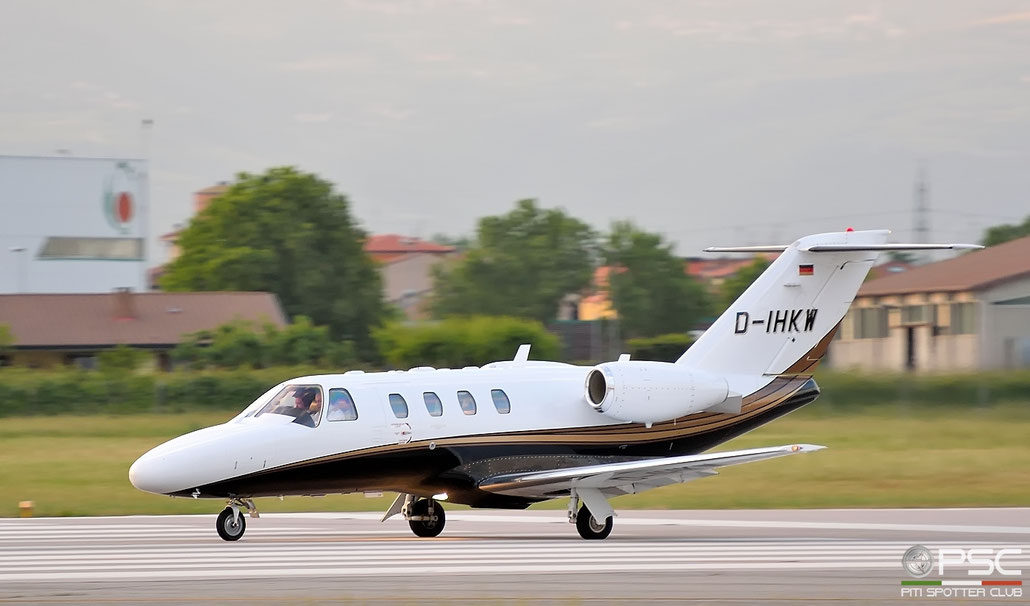 D-IHKW Ce525 (CJ1+) 525-0677 Kamps GmbH@ Aeroporto di Verona - 2016 © Piti Spotter Club Verona