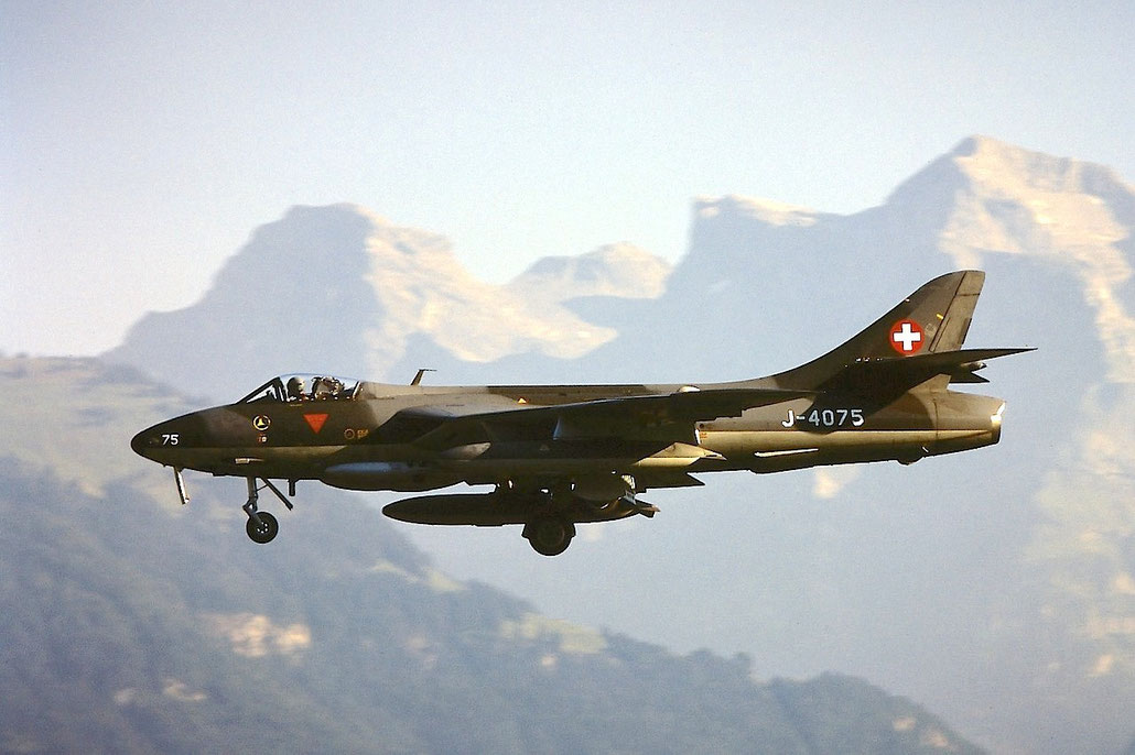 J-4075  Hunter F58 41H-697442