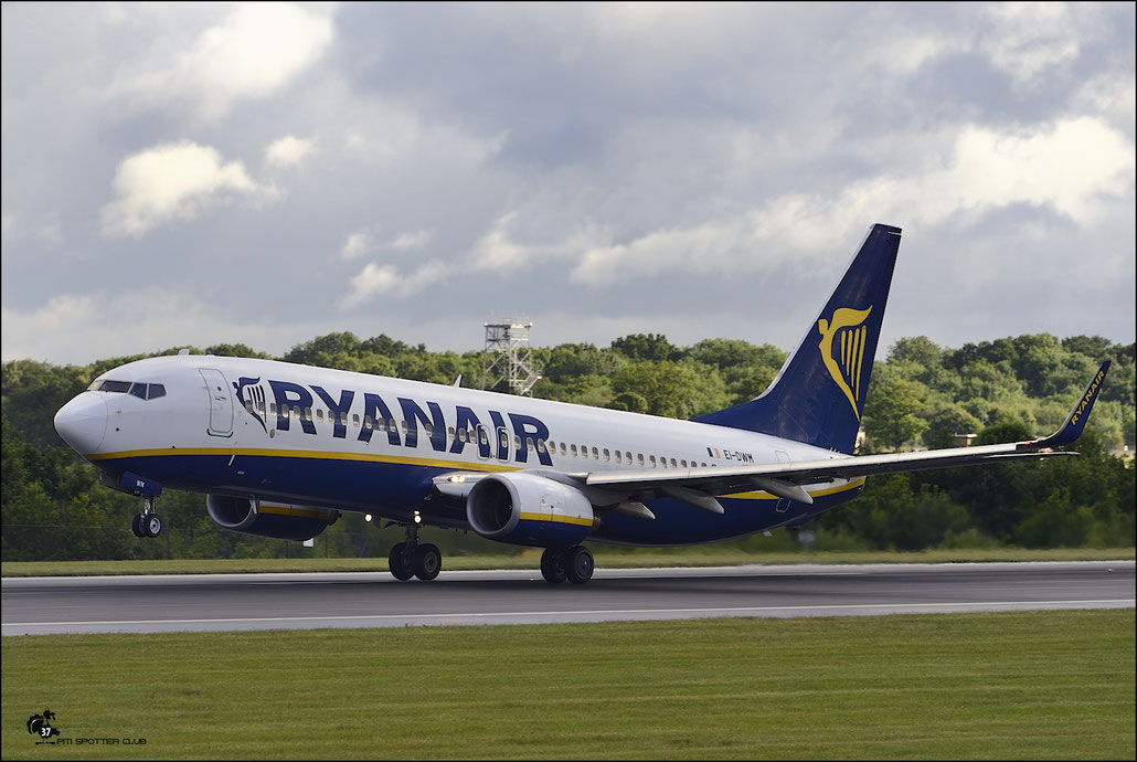 EI-DWM B737-8AS 36080/2430 Ryanair @ Manchester Airport 21.06.2015 © Piti Spotter Club Verona