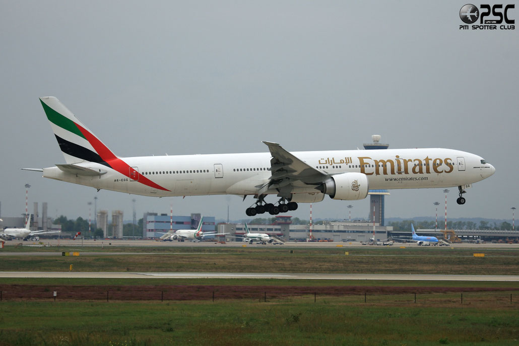 A6-EGG B777-31HER 41070/965 Emirates @ Milano Malpensa Airport 04.10.2013 © Piti Spotter Club Verona
