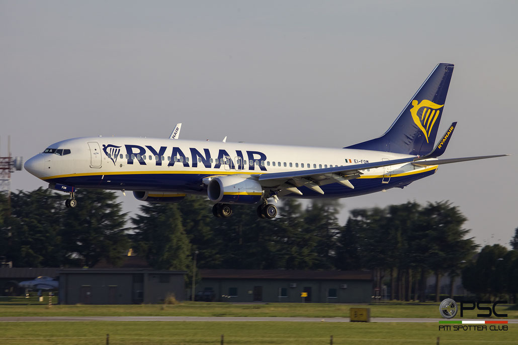 EI-FOM B737-8AS 44720/5784 Ryanair - @ Aeroporto di Verona - 24/09/2016 © Piti Spotter Club Verona