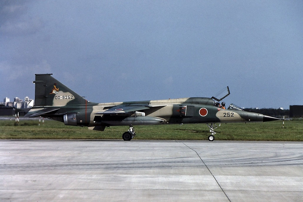 00-8252   F-1  115 © Piti Spotter Club Verona 