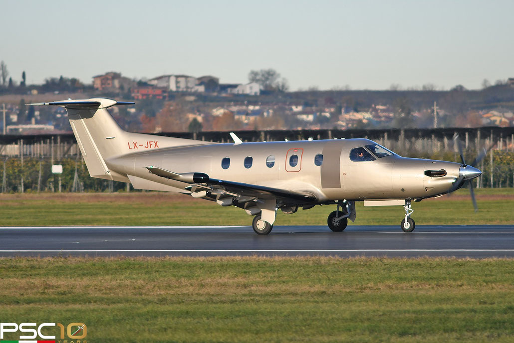 LX-JFX  PC-12/47E  1510  Jetfly Aviation  @ Aeroporto di Verona  11 2021 © Piti Spotter Club Verona