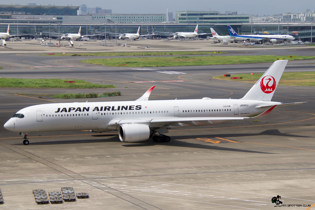 JA04XJ A350-941 352 Japan Airlines International @ Tokyo Haneda 07.2023 © Piti Spotter Club Verona