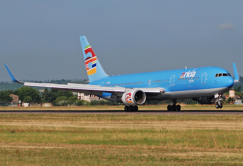 I-NDDL B767-324ER 27568/593 Arkia wet lease from Neos @ Aeroporto di Verona 16.07.2018  © Piti Spotter Club Verona