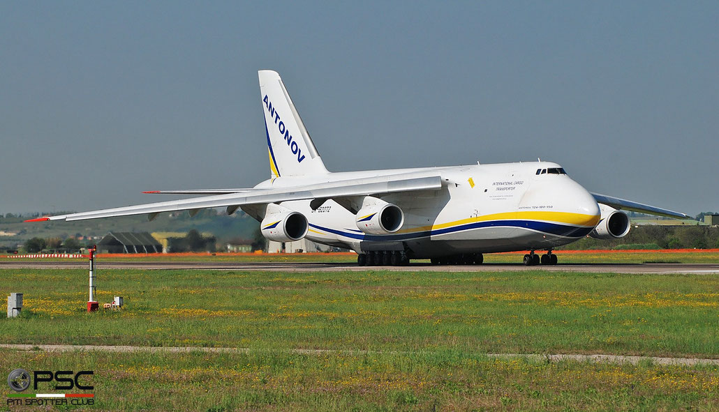 UR-82072 9773053359136 An-124-100 Antonov Des. Bur. @ Aeroporto di Verona 04.2019  © Piti Spotter Club Verona