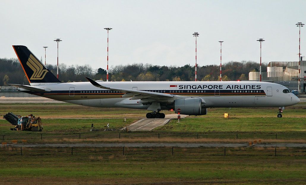 9V-SMK A350-941 84 Singapore Airlines @ Milano Malpensa  09.12.2018 © Piti Spotter Club Verona
