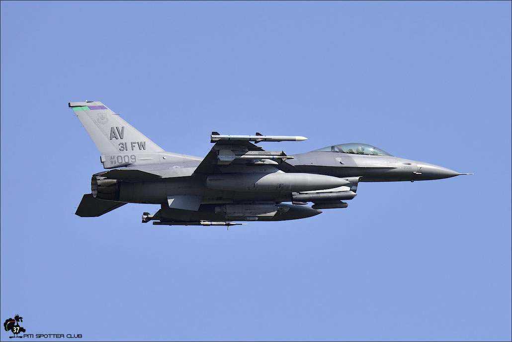89-2009  AV  F-16CM-40-CF  1C-162  510th FS © Piti Spotter Club Verona 