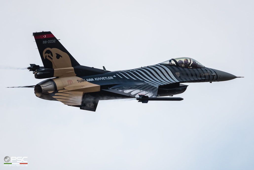 88-0032   F-16C-30-CF  4R-34  132 Filo © Piti Spotter Club Verona 