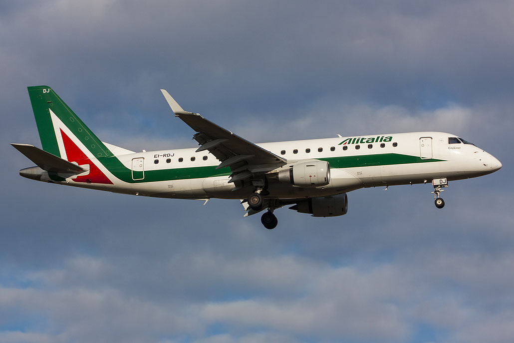 EI-RDJ ERJ175STD 17000342 Alitalia CityLiner @ Trieste Airport 03.01.2013 © Piti Spotter Club Verona
