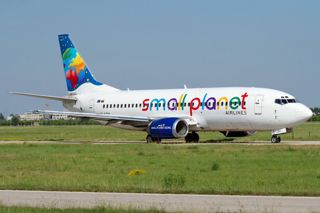 LY-AQV B737-35B 25069/2053 Small Planet Airlines