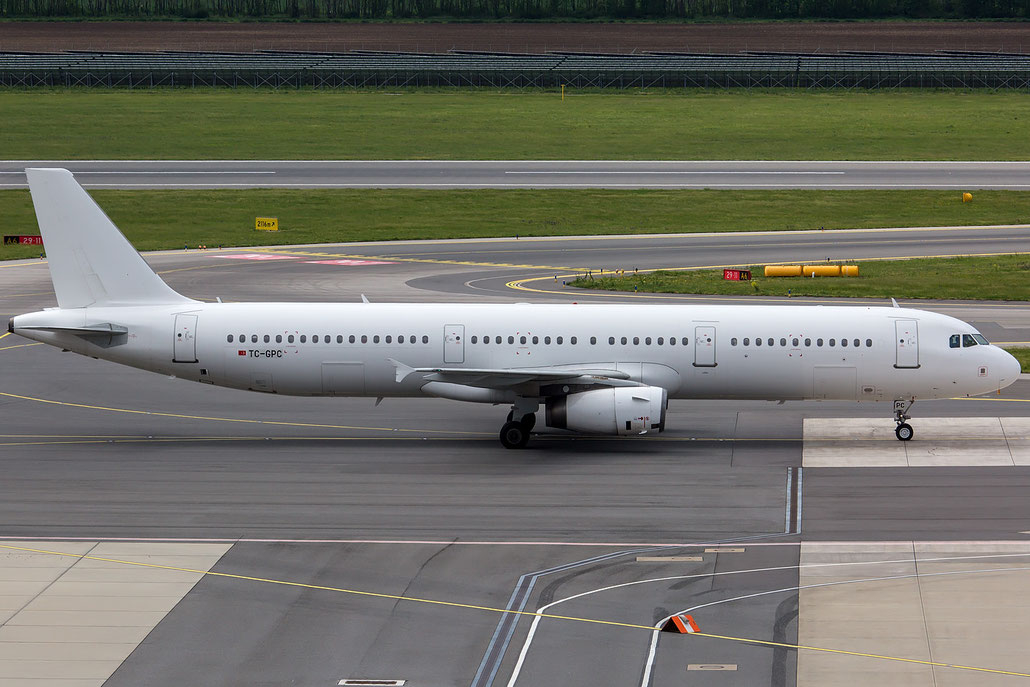 TC-GPC Airbus A321-232 3302  V2530-A5  BBN Airlines>AnadoluJet 2007 @ Vienna 04 2024 © Piti Spotter Club Verona