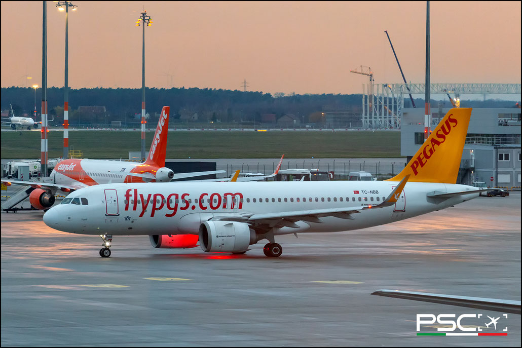 TC-NBB Airbus A320-251N 7147  LEAP-1A26 Segah Pegasus Airlines 2016 @ Berlin BER 12 2024 e © Piti Spotter Club Verona