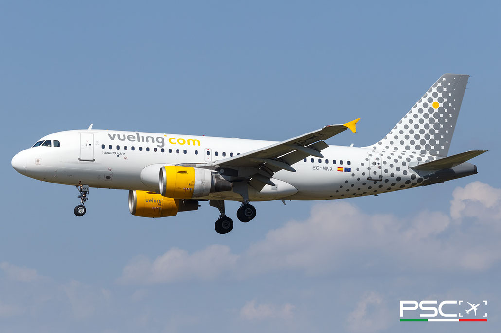 EC-MKX Airbus A319-112 3054  cfm56-5B5/P  Vueling (SMBC Aviation Capital) 2007 @ Barcellona BCN 09 2025 © Piti Spotter Club Verona