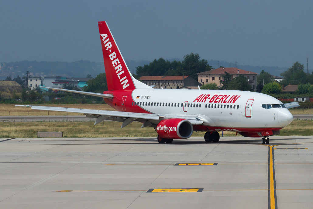 D-AGEU B737-75B 28104/39 Germania Flug 28nov07 Full Air Berlin-c/s with Germania stickers