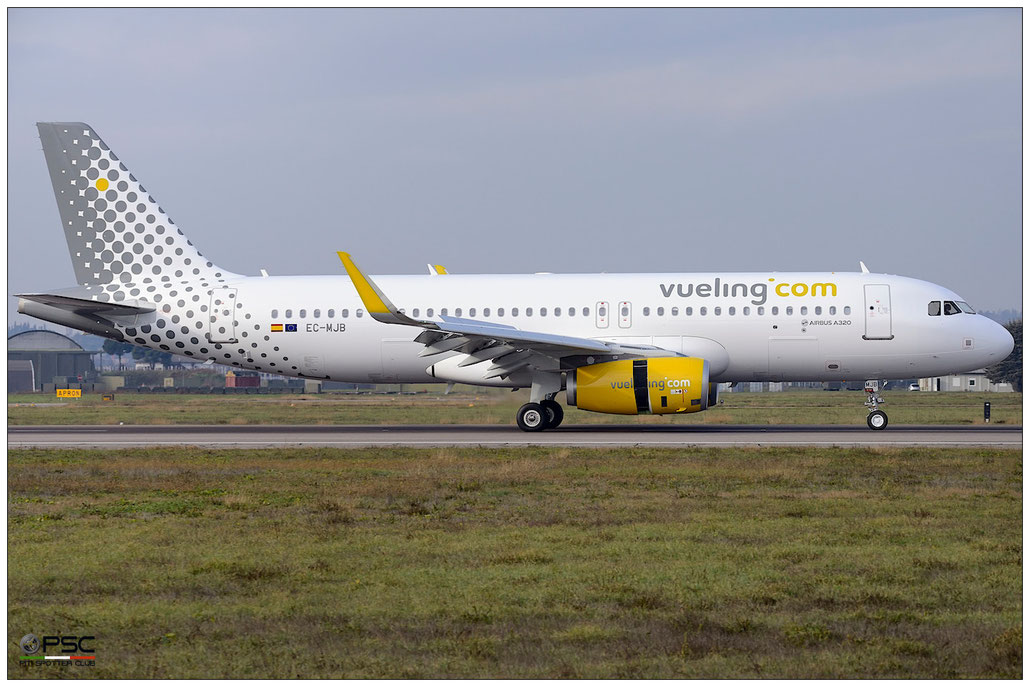 EC-MJB A320-232 6883 Vueling Airlines @ Aeroporto di Verona © Piti Spotter Club Verona