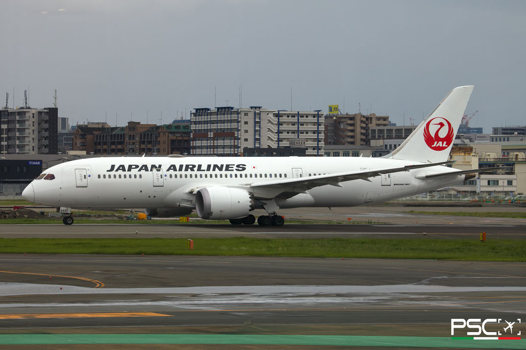 JA849J Boeing 787-8 35437 989 GEnx-1B  Japan Airlines 2020 @ Fukuoka 06.2024 © Piti Spotter Club Verona
