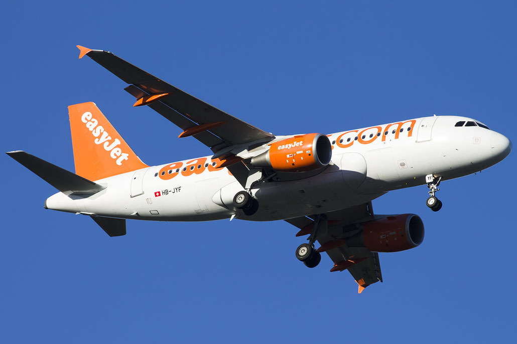 HB-JYF A319-111 4778 EasyJet Switzerland @ Basel Airport 09.2015 © Piti Spotter Club Verona