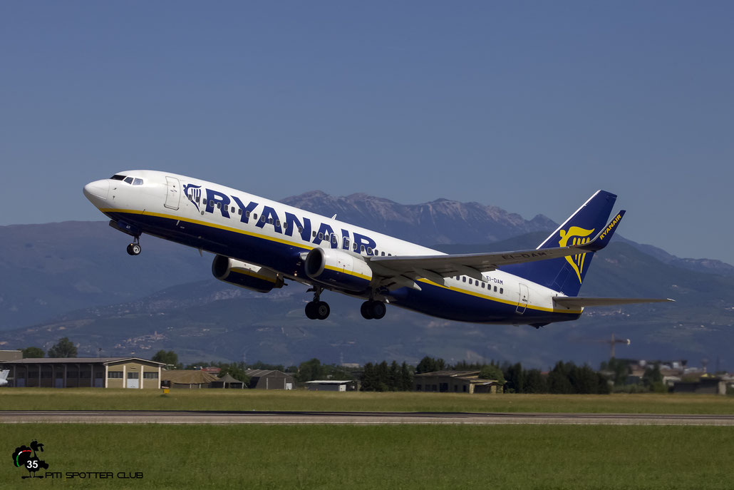 EI-DAM B737-8AS 33719/1312 Ryanair @ Aeroporto di Verona 21.05.2017 © Piti Spotter Club Verona