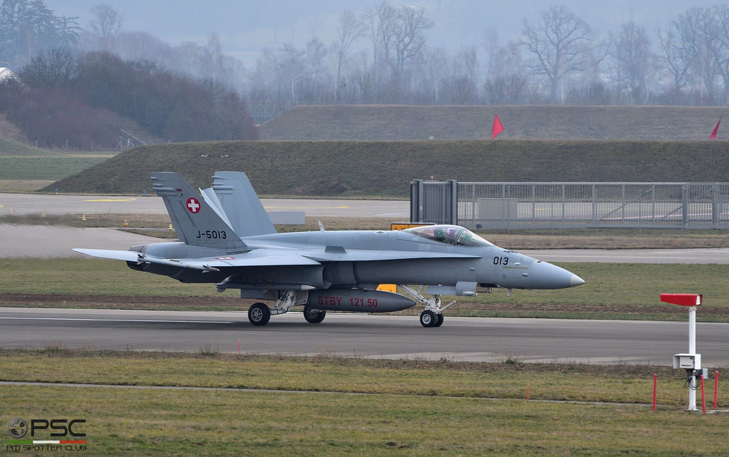 J-5013   F/A-18C-49-MC  1357/SFC013 © Piti Spotter Club Verona 