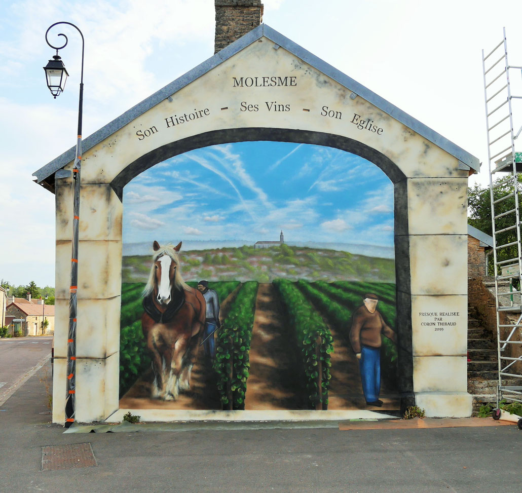 photo d'une peinture en trompe-l'oeil, Molesme, fresque de Coron Thibau