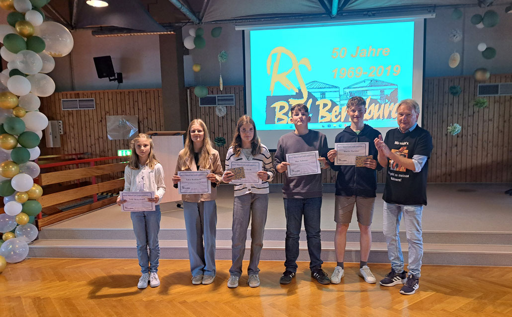 Lilli Birkelbach Klasse 5d, Lilia Rudzinski Klasse 6d, Sophie Kroh Klasse 7d, Max Scheuer Klasse 8c, Mattis Hackler Klasse 9a