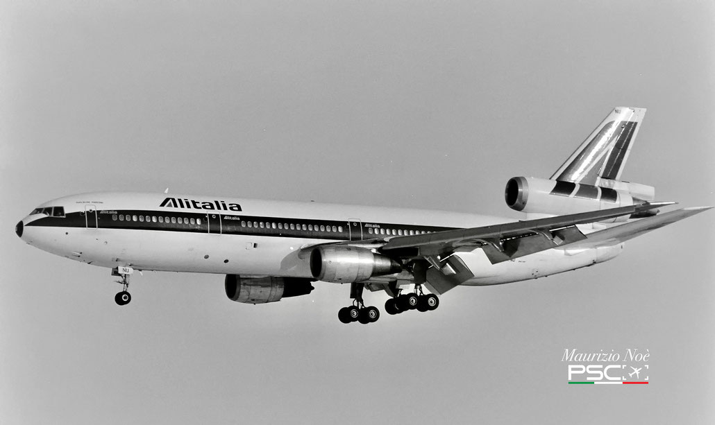 I-DYNU Douglas DC-10-30 47865 135 CF6-50C2  Alitalia 1973  © collezione Maurizio Noè p.g.c. - Piti Spotter Club Verona
