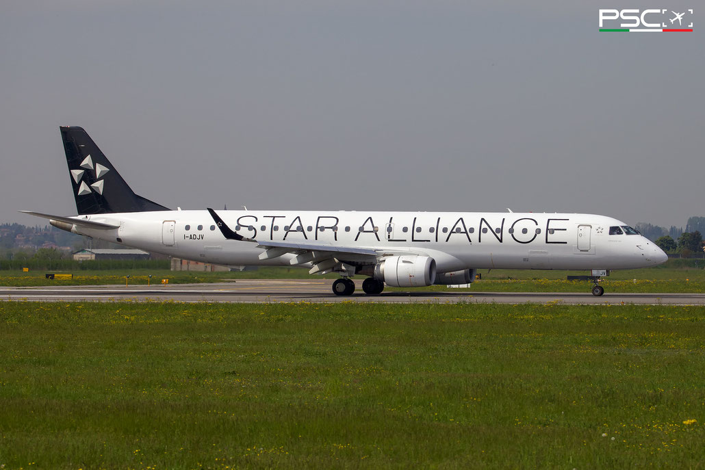 I-ADJV Embraer ERJ 195 LR 19000308  CF34-10E6  Air Dolomiti 2009 © Archivio Piti Spotter Club Verona
