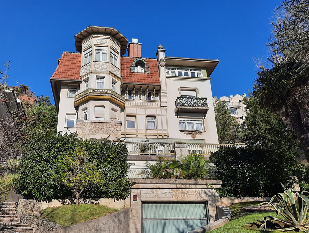 Au 109 Paseo Menéndez Pelayo