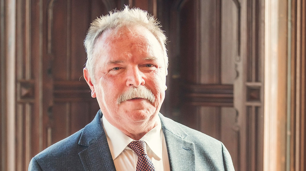 BU2: Dr. med. Klaus-Dieter Wagenbreth verabschiedete sich nach mehr als 40 Jahren im Dienst der Patienten sichtlich gerührt in den Ruhestand. (Foto: Matthias Piekacz)