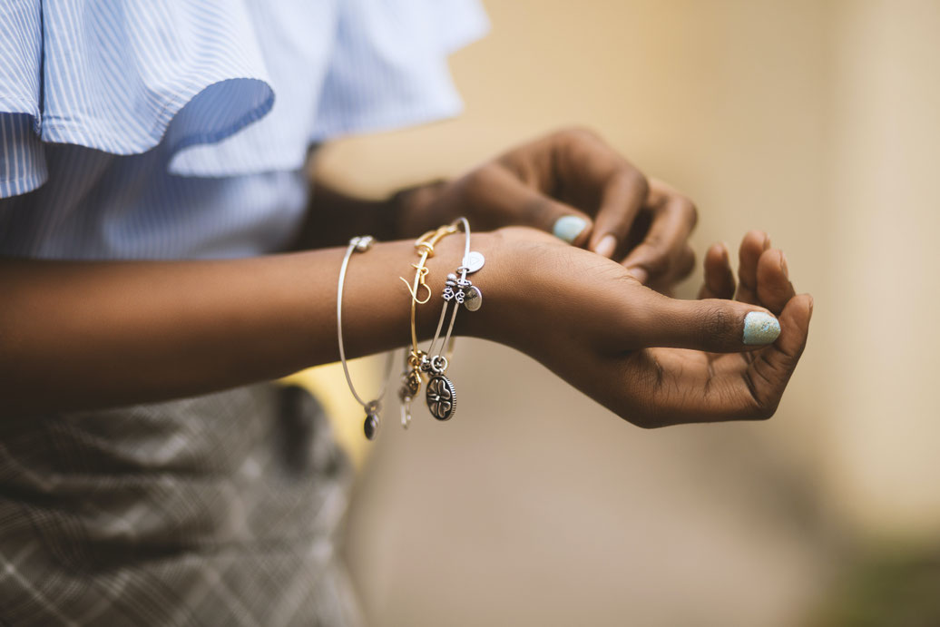 Bracelets en acier inoxydable argentés et dorés pour femme