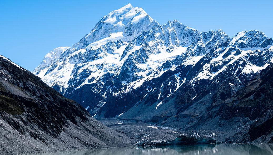 Mount Cook at Hooker glacier in New Zealand