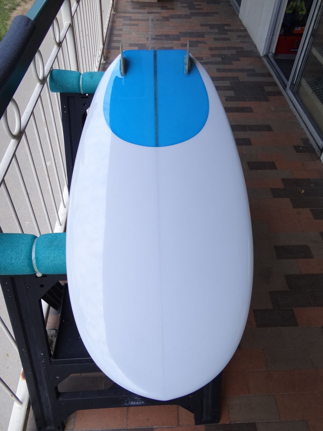 JIM PHILLIPS ジム フィリップス ハワイ ワイキキ サーフショップ KAION （カイオン） at WAIKIKI SHORE