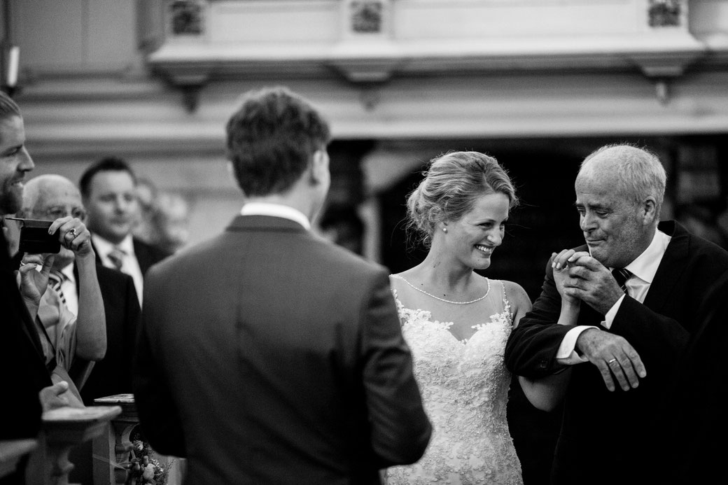 Samtweissundbling Hochzeitsfotograf Schleswig-Holstein Hochzeitsfotografin Hochzeitsfotos Reportage Anna-Sophie Rönsch wedding