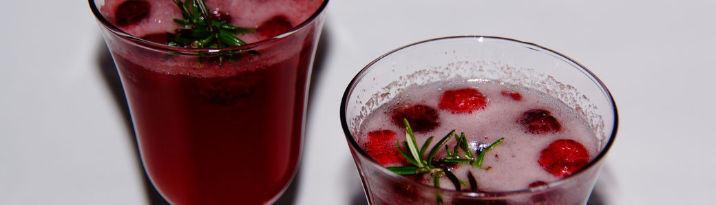 Weihnachten vegan - Aperetif - Himbeer-Rosmarin-Sekt - fair4world