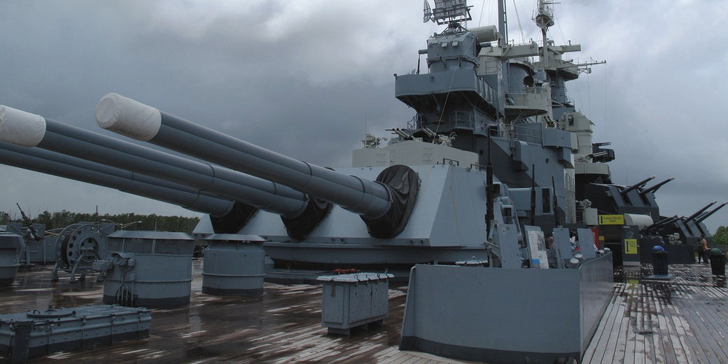 Battle ship guns