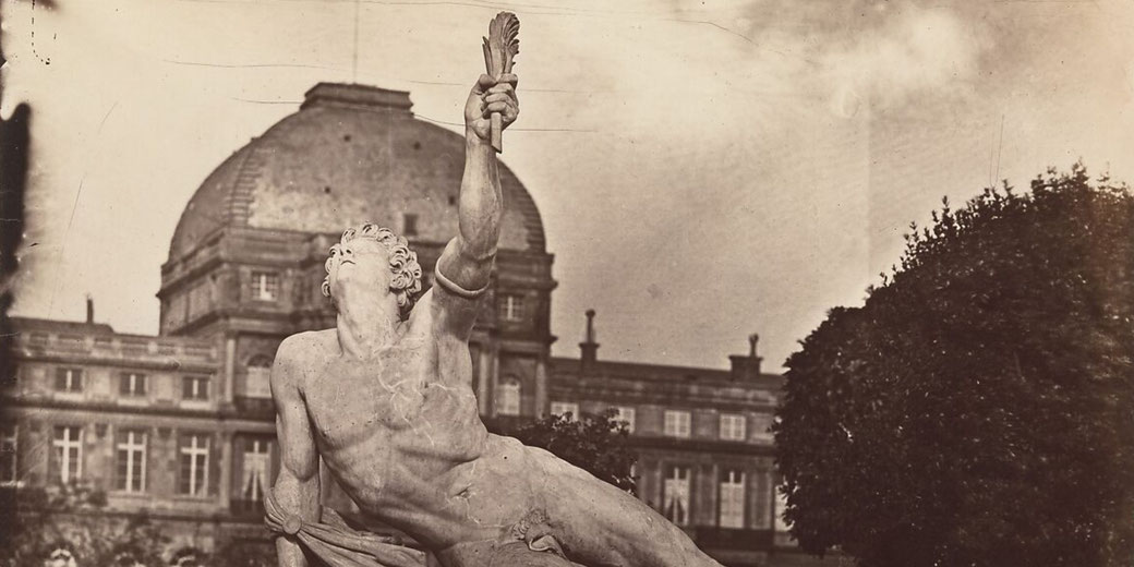 Photograph of Cortot’s statue depicting a Spartan runner, captured against the backdrop of the Tuileries Gardens.