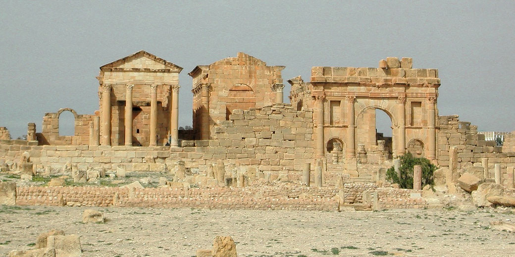 Source: https://pixabay.com/photos/roman-ruins-sbeitla-tunisia-africa-2419702/