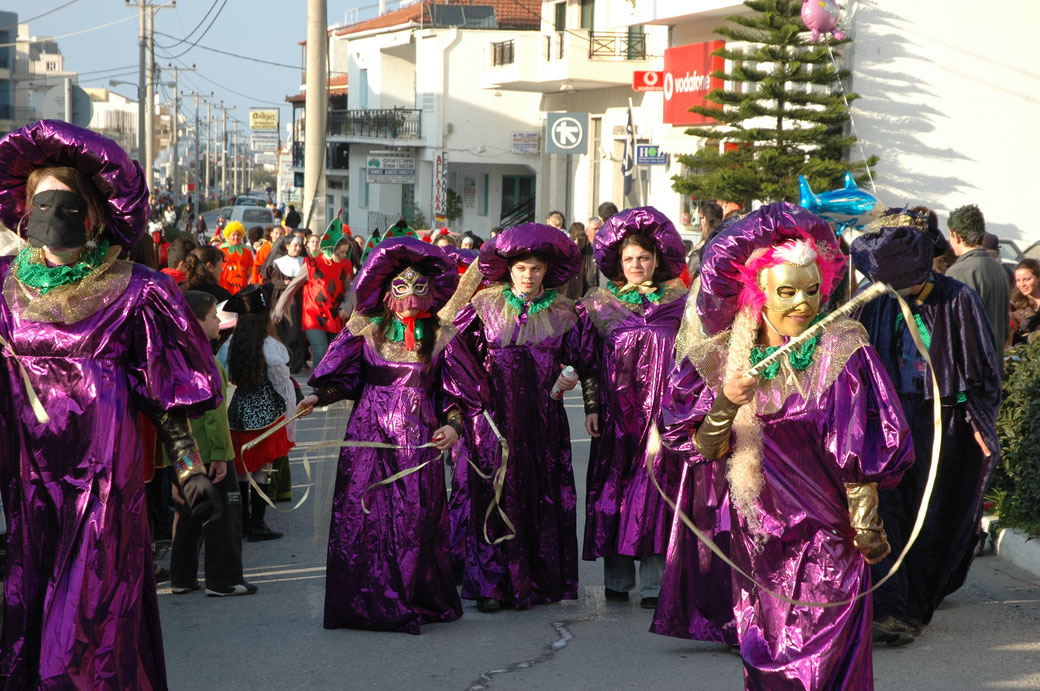 Carnavalsoptocht in Karlóvasi. Foto: Sandy Nieuwenhof