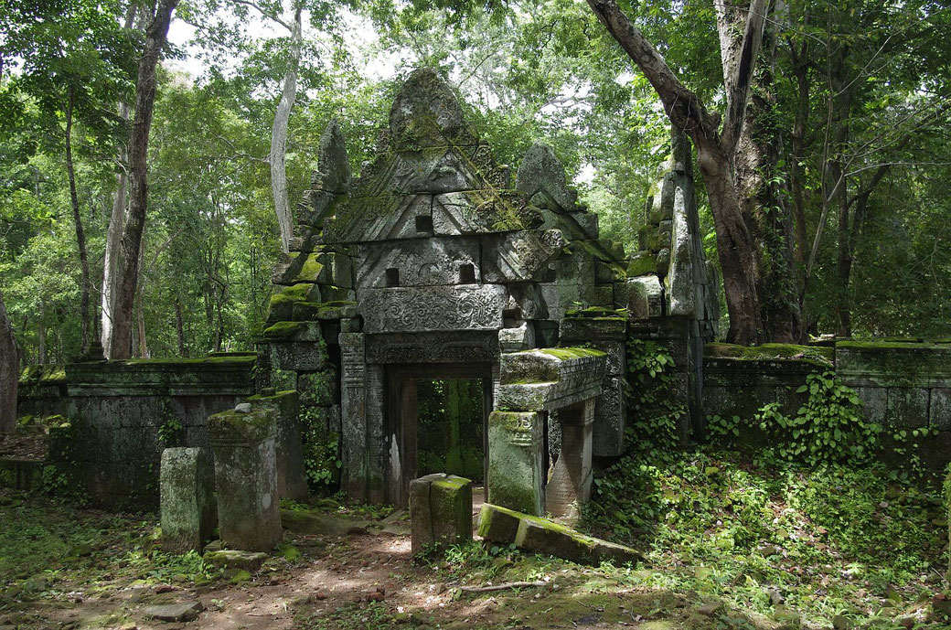 Eine kleine Tempelanlage in Koh Ker