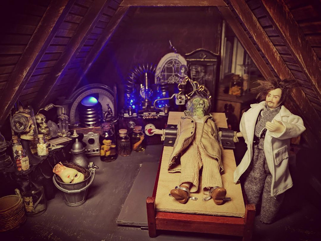 Frankenstein Puppenhaus