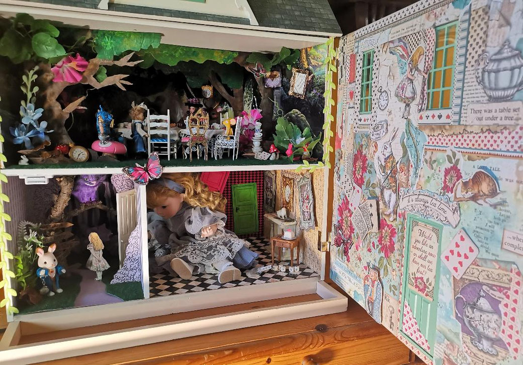 Alice im Wunderland Puppenhaus