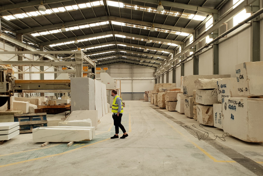 Cuellar Stone storage and working premises in Almeria