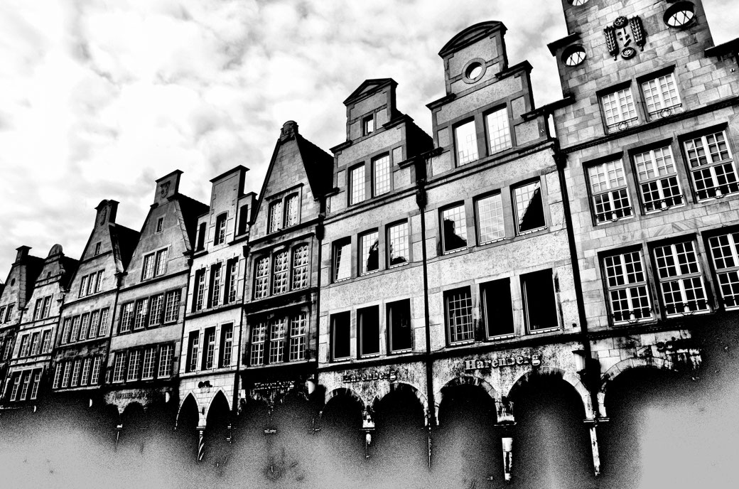 Der Prinzipalmarkt in Münster in Schwarz-Weiß