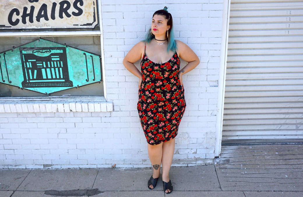 BLOG MODE GRANDE TAILLE CHICWITHCURVES LOS ANGELES MARSEILLE FRANCE ROBE MOULANTE LOVESICK