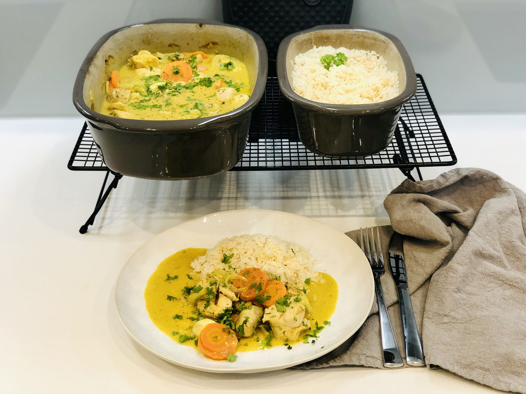 Feines Putencurry aus dem Ofenmeister mit Reis aus dem kleinen Zaubermeister Lily. Du kannst dieses Curry Rezept auch im Grundset zubereiten ♥