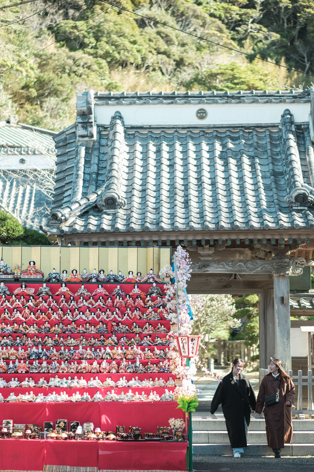かつうらビッグひな祭りの覚翁寺山門