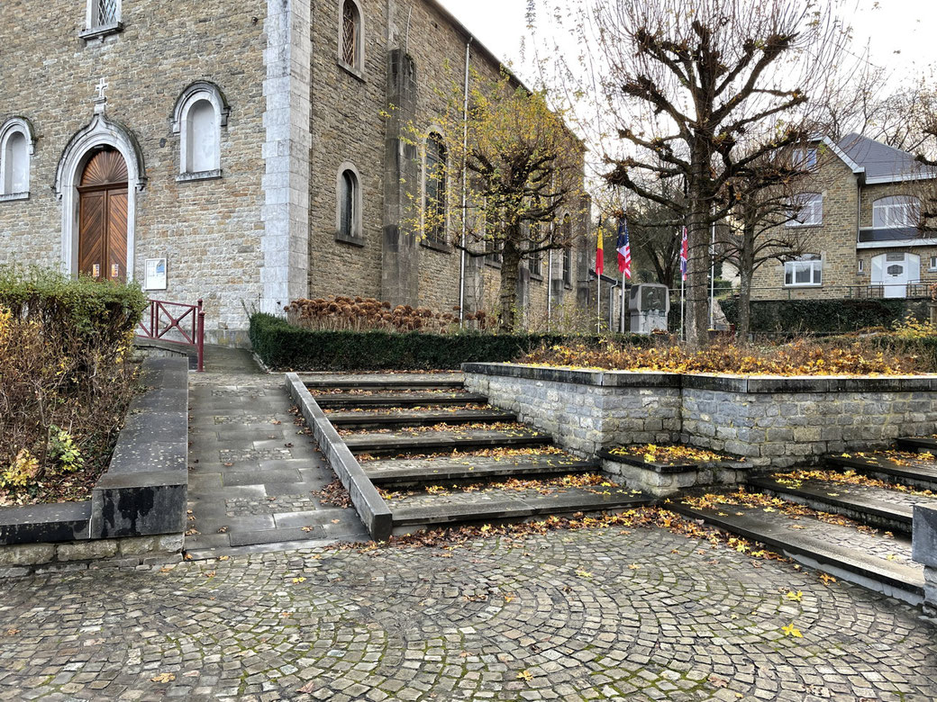 Le projet AVIAIRE va permettre à la commune de relier par des rampes la place Leblanc au cercle rue de la carrière en passant le long de l'église